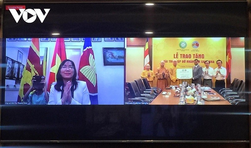 Giáo hội Phật giáo Việt Nam trao tài trợ giúp đỡ nhân dân Sri Lanka.
