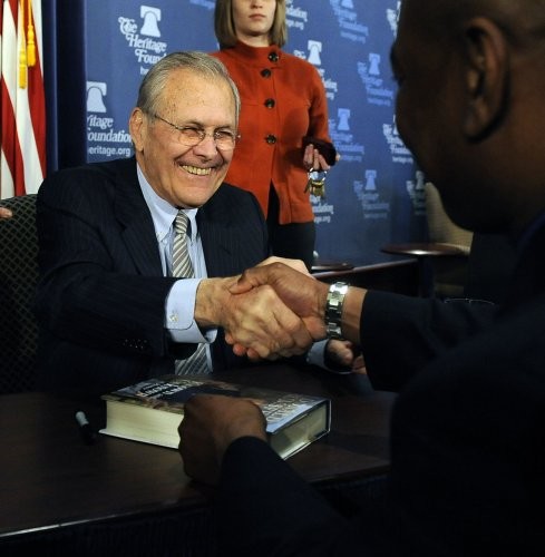 Cựu Bộ trưởng Quốc phòng Mỹ Donald Rumsfeld: Một cuộc đời không bình lặng