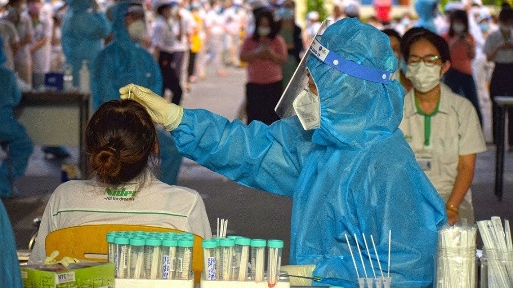 Việt Nam vượt mốc 20.000 ca mắc Covid-19