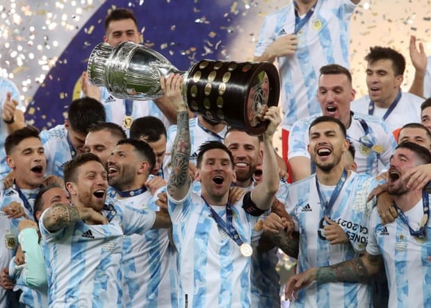 Copa America 2021: Đánh bại Brazil, Argentina bước lên ngôi vô địch. (Nguồn: Reuters) Copa America 2021: Đánh bại Brazil, Argentina bước lên ngôi vô địch. (Nguồn: Reuters)
