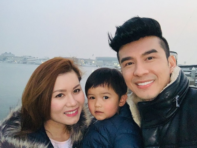 Gia đình Đan Trường khi còn bên nhau... Gia đình Đan Trường khi còn bên nhau...