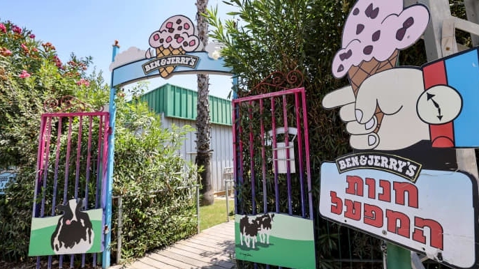 ‘Ngoại giao kem’ ở Bờ Tây