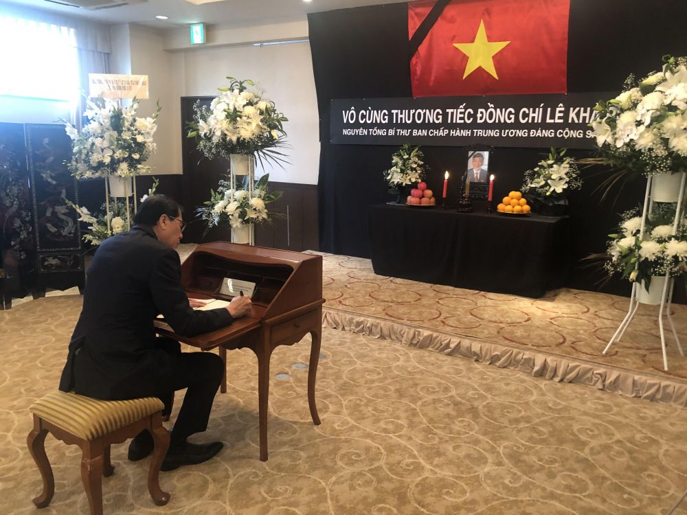 Đại sứ quán Việt Nam ở nước ngoài tiễn đưa nguyên Tổng Bí thư Lê Khả Phiêu dai su quan viet nam o nuoc ngoai tien dua nguyen tong bi thu le kha phieu