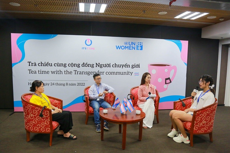 Chiều 24/8, Cơ quan Liên hợp quốc về Bình đẳng giới và Trao quyền cho phụ nữ (UN Women) và Tổ chức vận động cho quyền của người chuyển giới It’s T Time đã đồng tổ chức buổi đối thoại “Trà chiều cùng người chuyển giới”. (Nguồn: UN Women)