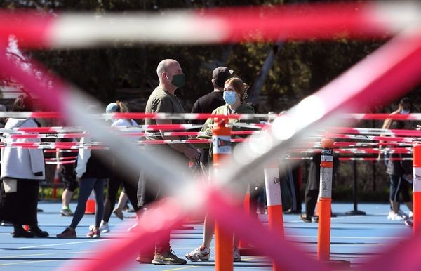 Sáng 5/9, Thủ tướng Australia Scott Morrison khẳng định dịch bệnh COVID-19 hiện nay không thể bị triệt tiêu hoàn toàn song cho rằng nước này một khi đạt được mục tiêu tiêm chủng, người dân có thể tự do đi lại. (Nguồn: Reuters) Sáng 5/9, Thủ tướng Australia Scott Morrison khẳng định dịch bệnh COVID-19 hiện nay không thể bị triệt tiêu hoàn toàn song cho rằng nước này một khi đạt được mục tiêu tiêm chủng, người dân có thể tự do đi lại. (Nguồn: Reuters)