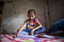 Vaccine Covid-19 cho trẻ em: Chuyển dịch mục tiêu, chiến dịch đa dạng