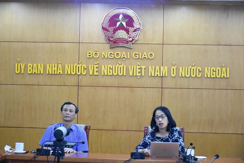 Chiều ngày 10/9, Chi đoàn Ủy ban Nhà nước về người Việt Nam ở nước ngoài phối hợp với Ban chấp hành Đoàn Thanh niên Bộ Ngoại giao tổ chức buổi đào tạo chuyên đề đầu tiên theo hình thức trực tuyến với chủ đề “Công tác thông tin đối ngoại trong kỷ nguyên số