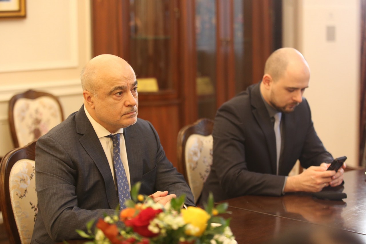 Đoàn Liên bang Nga do ông Alexander Mikhailovich, Phó Vụ trưởng Vụ Thông tin Báo chí, Bộ Ngoại giao Liên bang Nga làm trưởng đoàn. Đoàn Liên bang Nga do ông Alexander Mikhailovich, Phó Vụ trưởng Vụ Thông tin Báo chí, Bộ Ngoại giao Liên bang Nga làm trưởng đoàn.