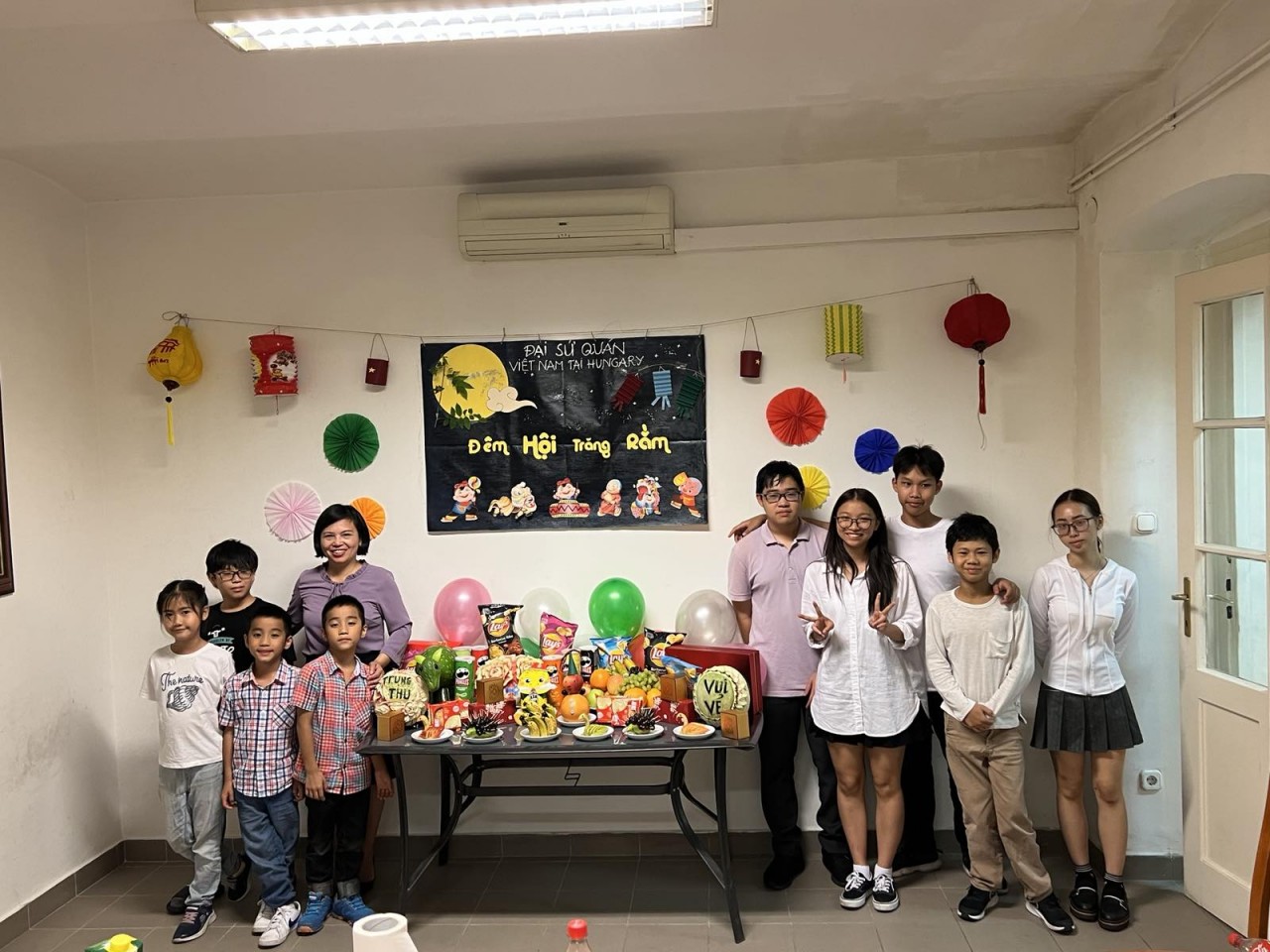 Vui đón Tết Trung thu do cộng đồng người Việt tại Hungary tổ chức