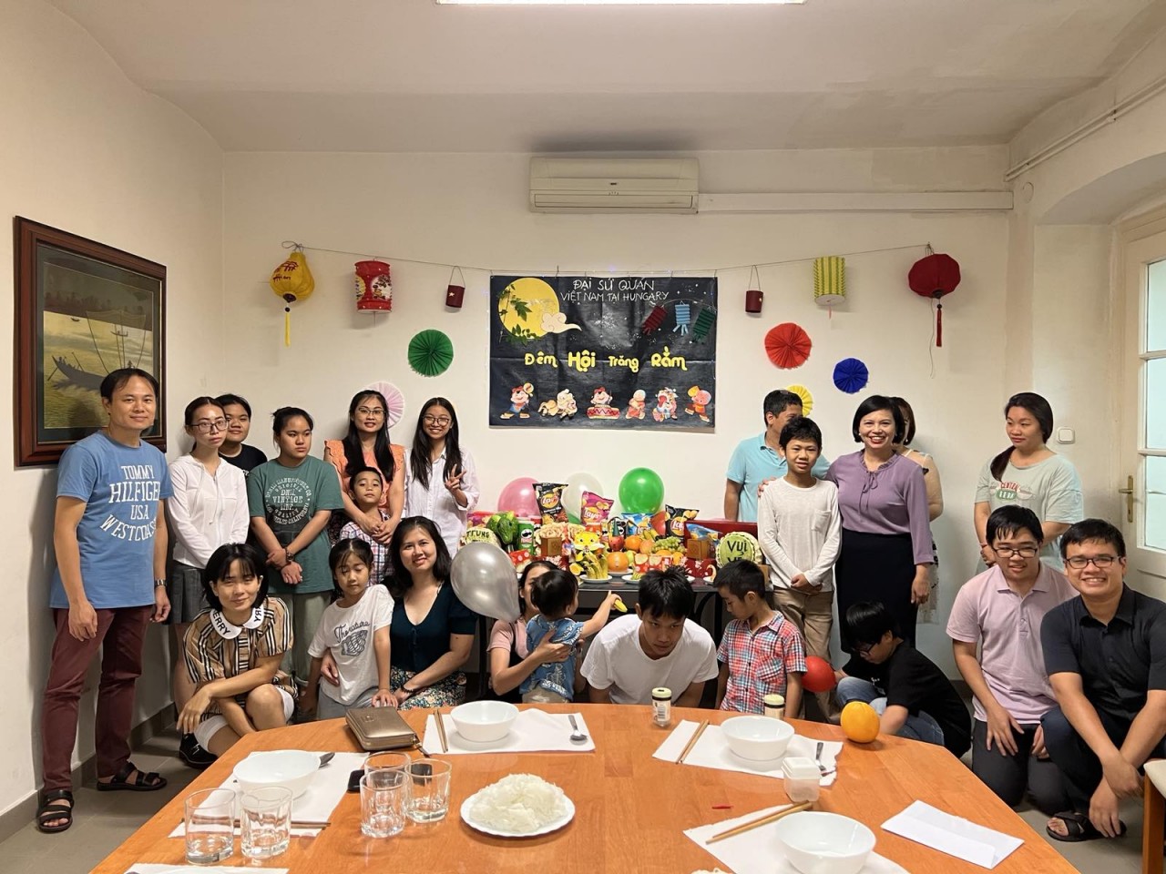 Vui đón Tết Trung thu do cộng đồng người Việt tại Hungary tổ chức