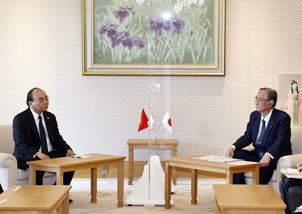 Chủ tịch nước Nguyễn Xuân Phúc hội kiến Chủ tịch Hạ viện Nhật Bản