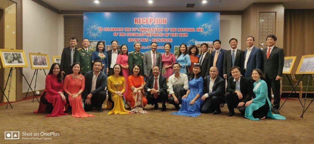 Đại sứ quán Việt Nam tại Lào Việt Nam-Lào siết chặt tay nhau trên con đường bảo vệ, xây dựng, phát triển đất nước và hội nhập quốc tế