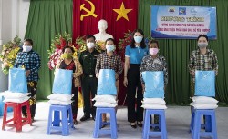 An Giang: Chia sẻ yêu thương với phụ nữ và học sinh nơi biên giới