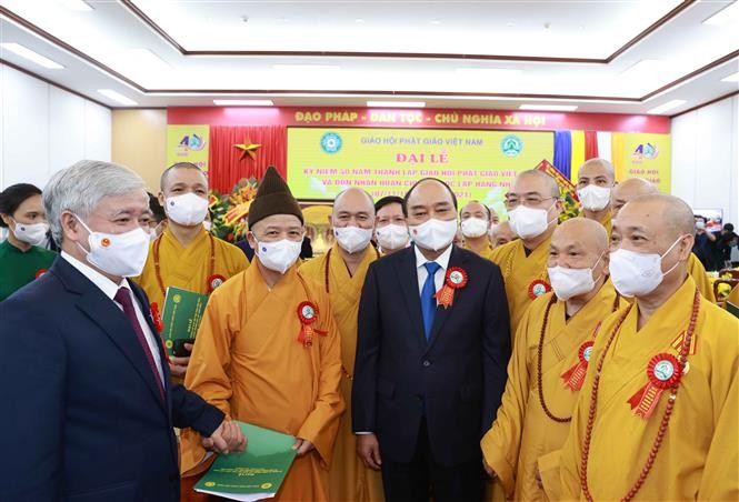 Chủ tịch nước Nguyễn Xuân Phúc: Phật giáo Việt Nam gắn liền với lịch sử dân tộc Chủ tịch nước Nguyễn Xuân Phúc: Phật giáo Việt Nam gắn liền với lịch sử dân tộc