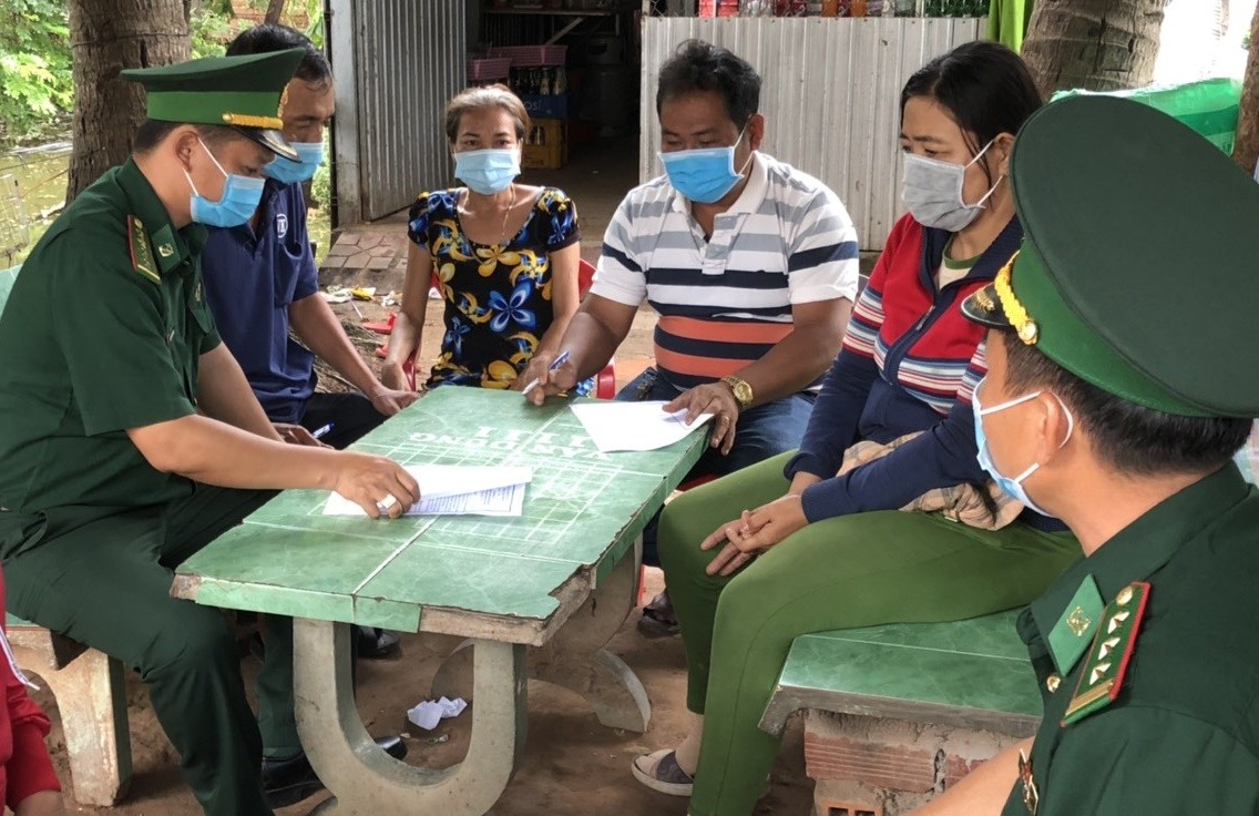 Giữ vững bình yên biên giới Tân Châu