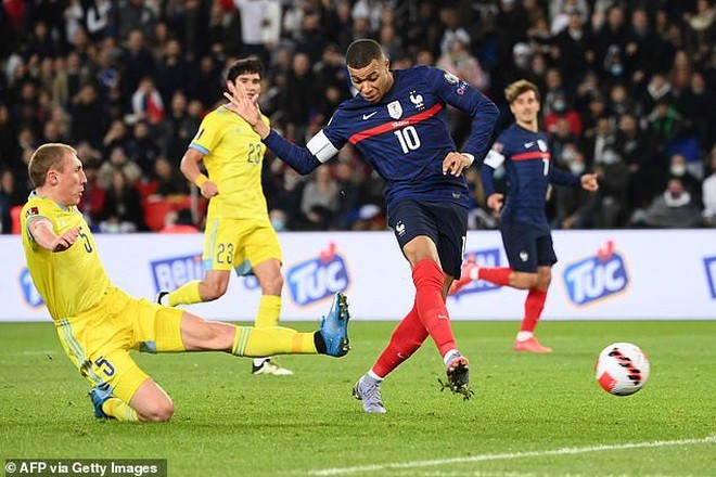 Mbappe lập hattrick chỉ trong hiệp đấu đầu tiên. (Nguồn: Getty)
