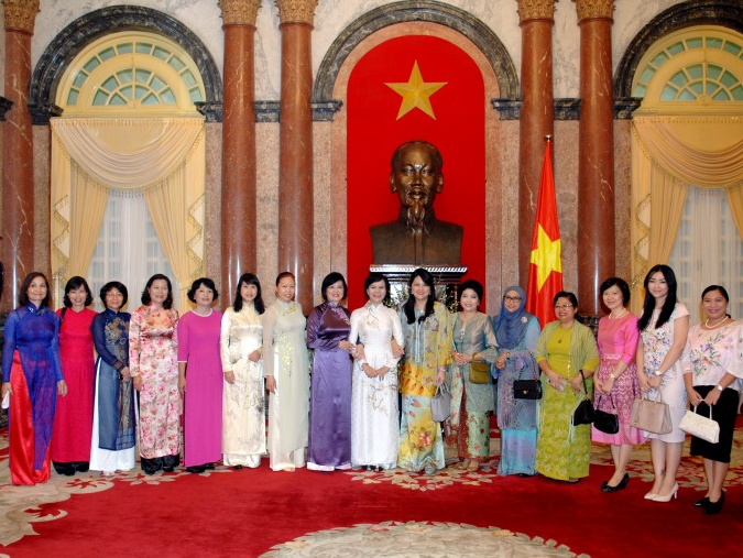 AWCH: Đưa giá trị Cộng đồng đến với phụ nữ