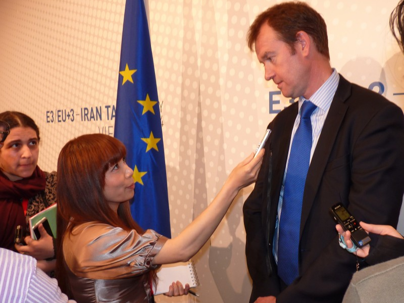 Con nhà võ… làm báo ở châu Âu