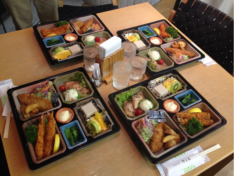 Trên bàn cơm người Nhật