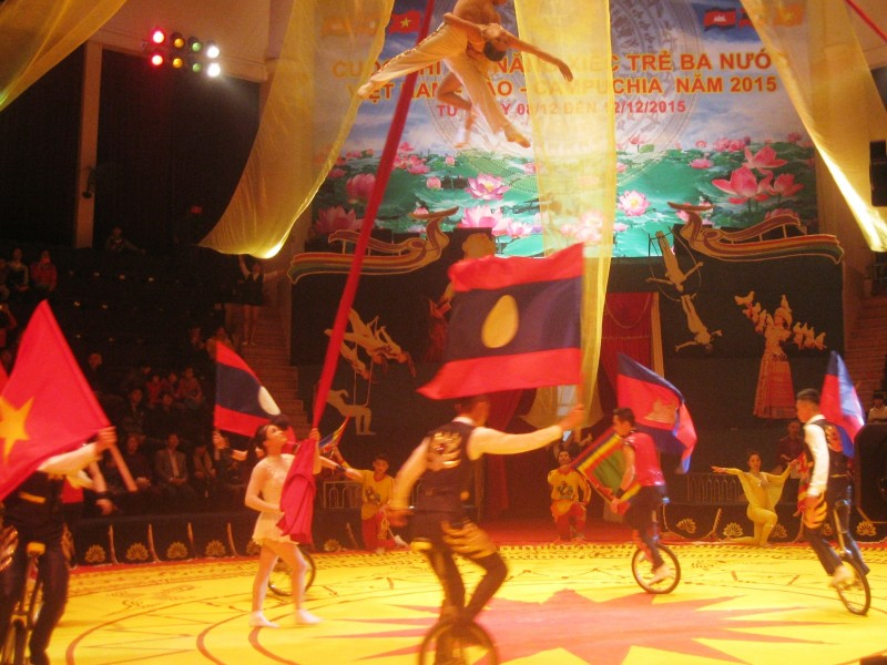 Nhọc nhằn xiếc Việt