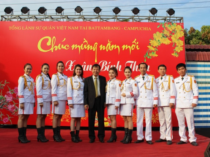 Tiếng hát quê hương trên Biển Hồ