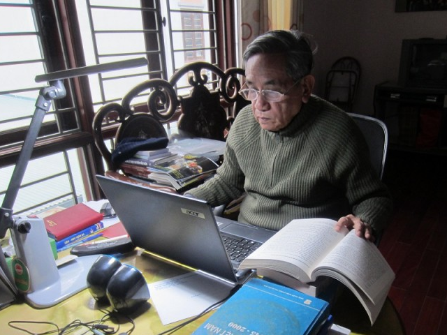 Ông đồ cũng học chơi Facebook