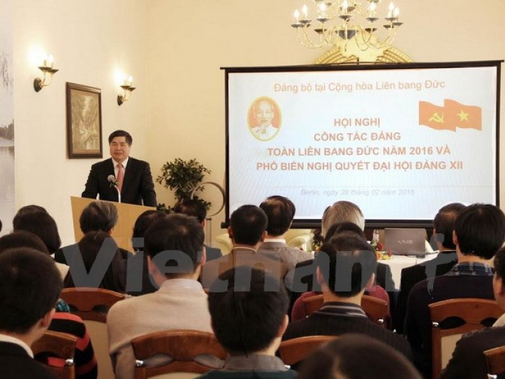 Phổ biến Nghị quyết Đại hội Đảng XII tại Đảng bộ CHLB Đức