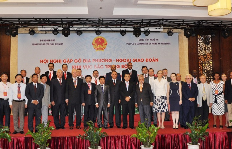 Tích cực hội nhập từ địa phương