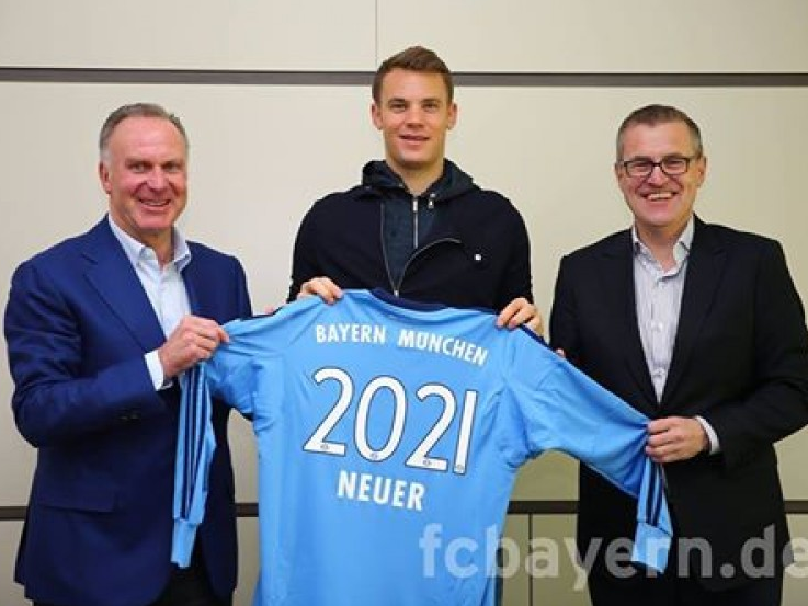 Bayern giữ chân Neuer thành công
