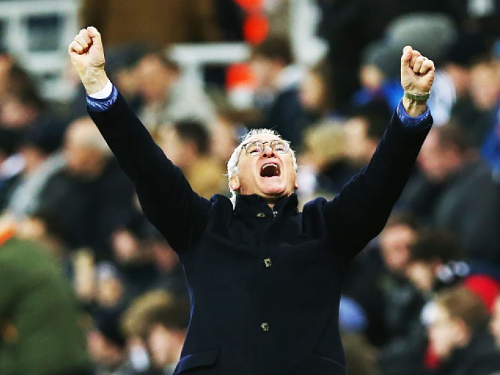 HLV Ranireri nghẹn ngào cảm ơn Guus Hiddink