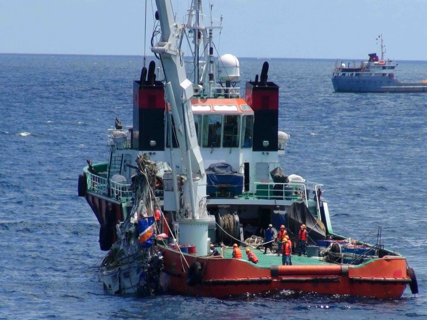 Tìm thấy nhiều thi thể thành viên phi hành đoàn máy bay CASA 212