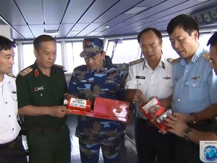 Tìm thấy hộp đen và 2 thi thể thành viên Phi hành đoàn
