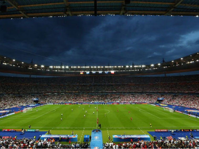 Nổ lớn trước cuộc đối đầu Pháp - Iceland