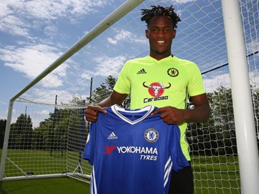 Chelsea chiêu mộ thành công Batshuayi