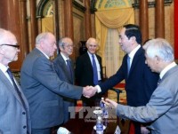 nobel vat ly 2016 kham pha bi an cua vat chat dac biet