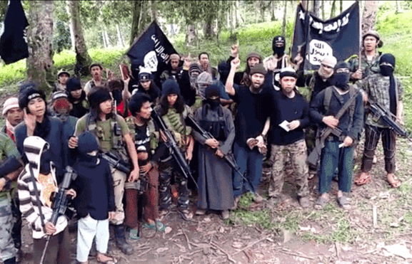 5 thuyền viên Malaysia bị phiến quân Philippines bắt cóc