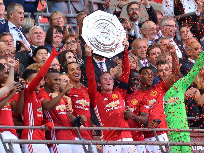 Ibra lập công, Man Utd đăng quang Community Shield