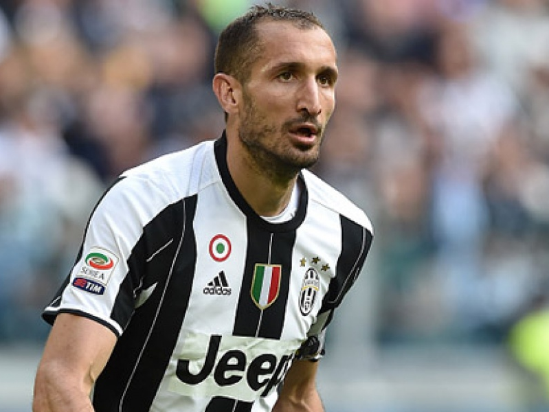 Chuyển nhượng 22/8: HLV Conte muốn tái hợp với Chiellini