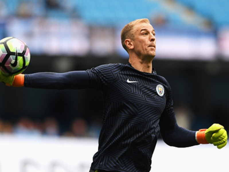 Chuyển nhượng 24/8: Joe Hart quyết bám trụ ở Man City