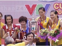 hlv alfred riedl het loi khen ngoi hoc tro cu huu thang