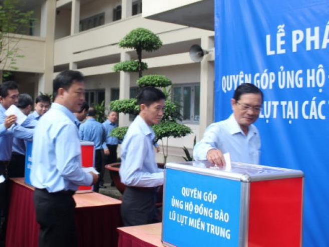 Thủ tướng phát động quyên góp ủng hộ đồng bào miền Trung