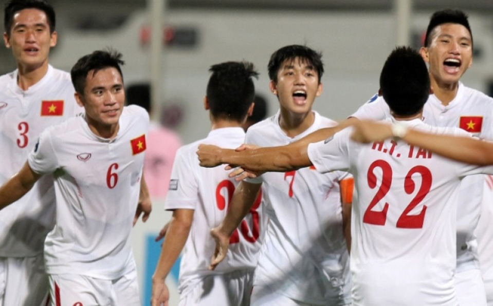 Bóng đá Việt: Qua thời 'xây nhà từ nóc'?