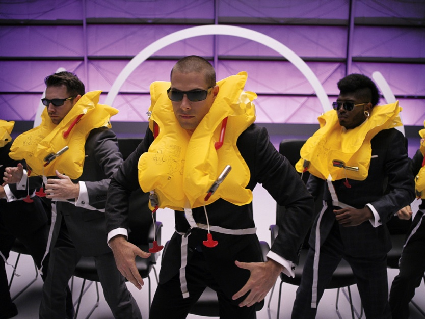 Clip an toàn bay có cần hấp dẫn?