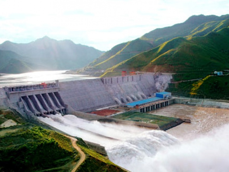 EVN 4 tháng liên tiếp không phải mua điện của Trung Quốc