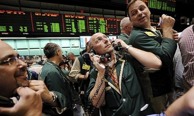 OPEC bi quan về giá dầu