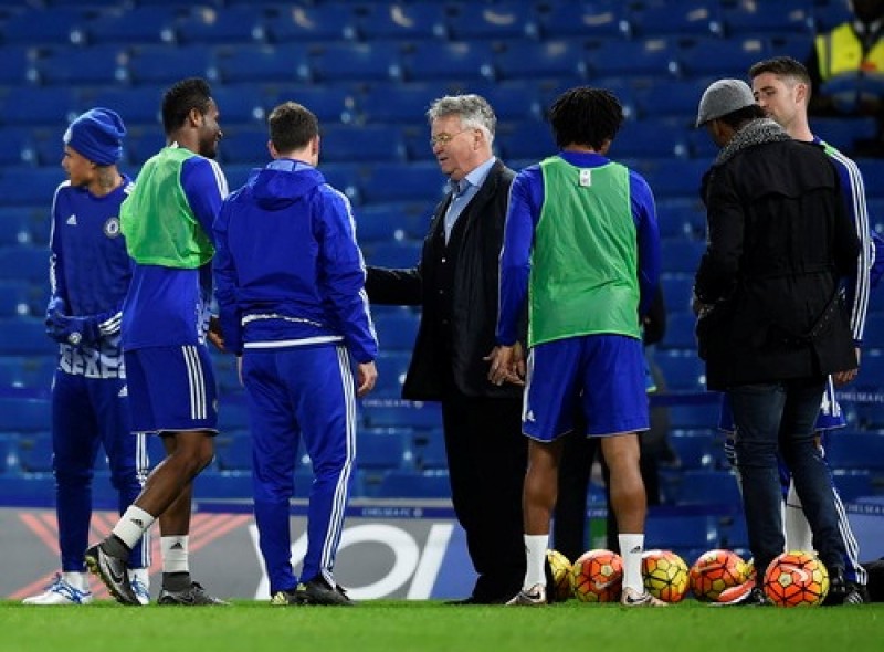 chelsea doi van nho ban tay phu thuy