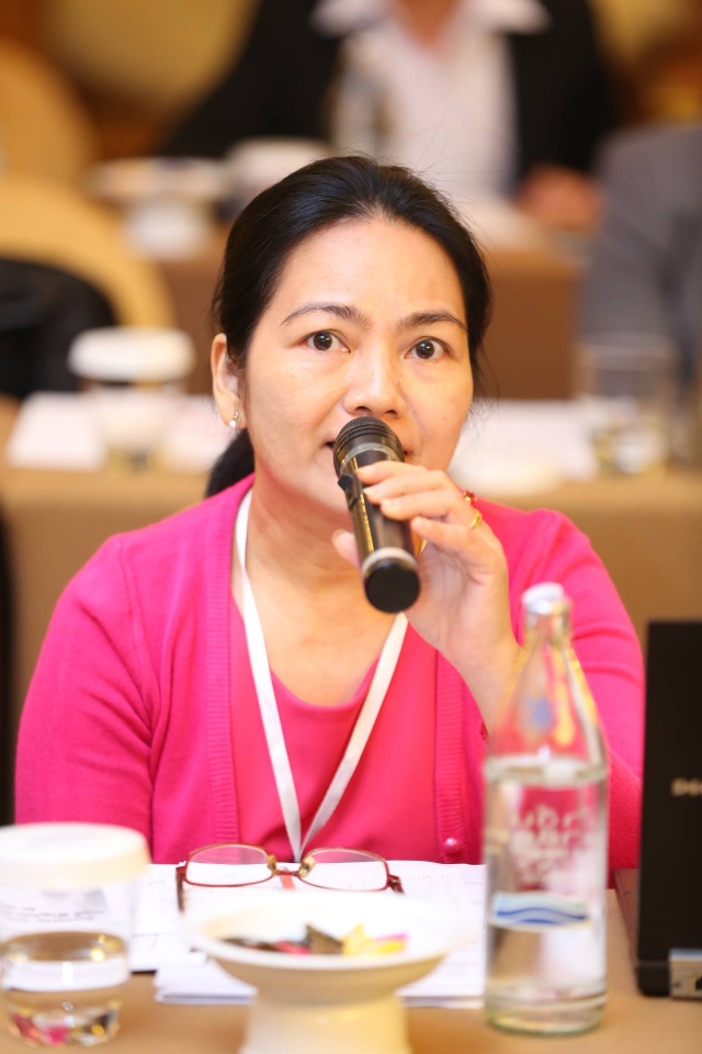 chuyen ve nguoi phu nu nghe bang mat va tim