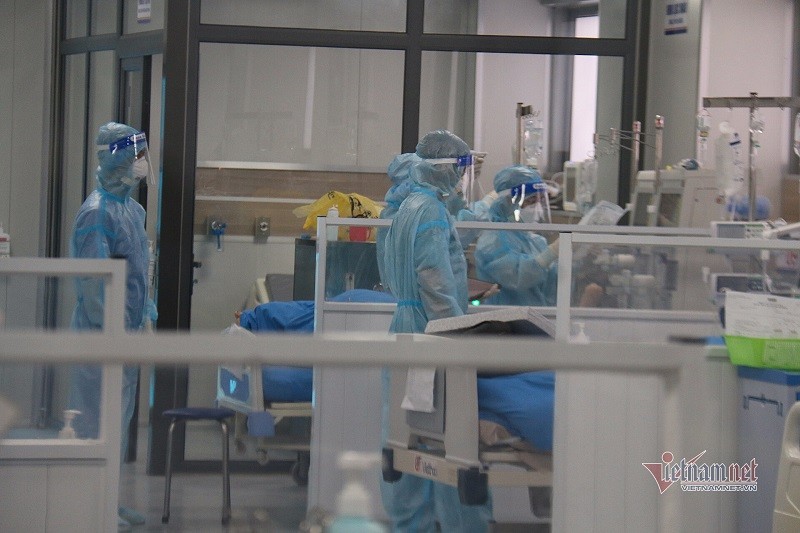 Chăm sóc, điều trị F0 nặng tại Bệnh viện điều trị người bệnh Covid-19. Sau khi khỏi Covid-19 và dần hồi phục, họ sẽ được chuyển sang đơn nguyên Phục hồi hậu Covid-19. Chăm sóc, điều trị F0 nặng tại Bệnh viện điều trị người bệnh Covid-19. Sau khi khỏi Covid-19 và dần hồi phục, họ sẽ được chuyển sang đơn nguyên Phục hồi hậu Covid-19.