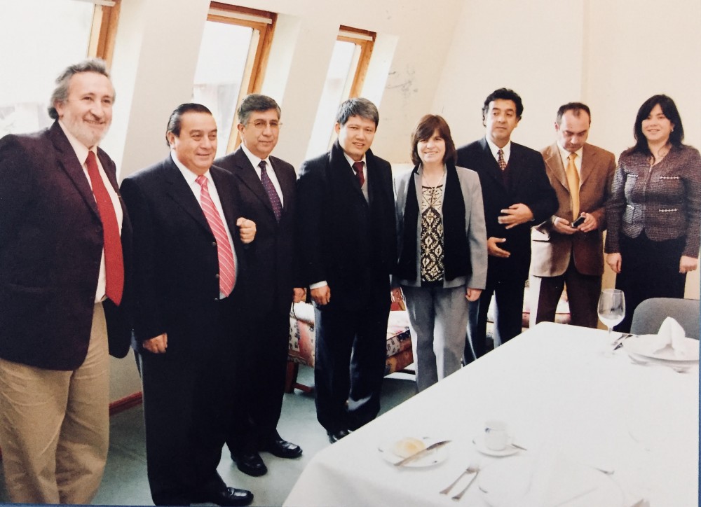 ĐẠI SỨ KỂ CHUYỆN. Ngoại giao là nghề quảng bá ĐẠI SỨ KỂ CHUYỆN. Ngoại giao là nghề quảng bá