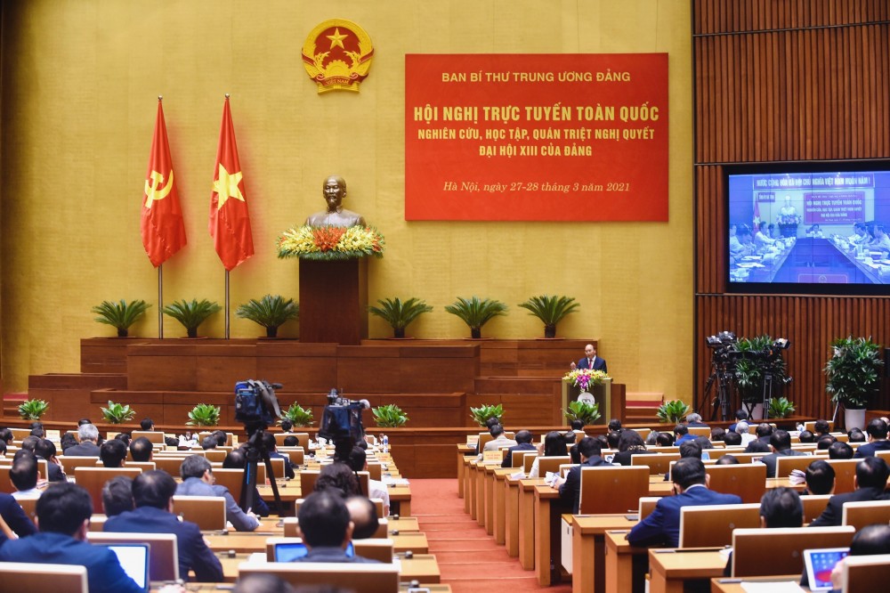 Thủ tướng Chính phủ: Nếu không tăng trưởng cao liên tục, chúng ta sẽ tụt hậu